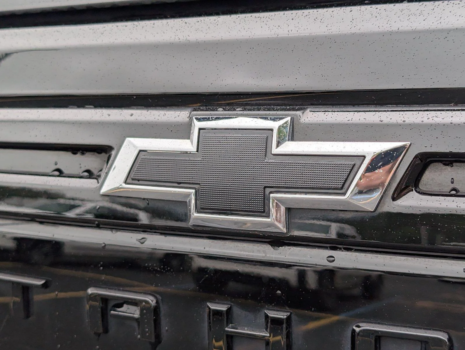 Used 2024 Black Chevrolet Z71 image 6