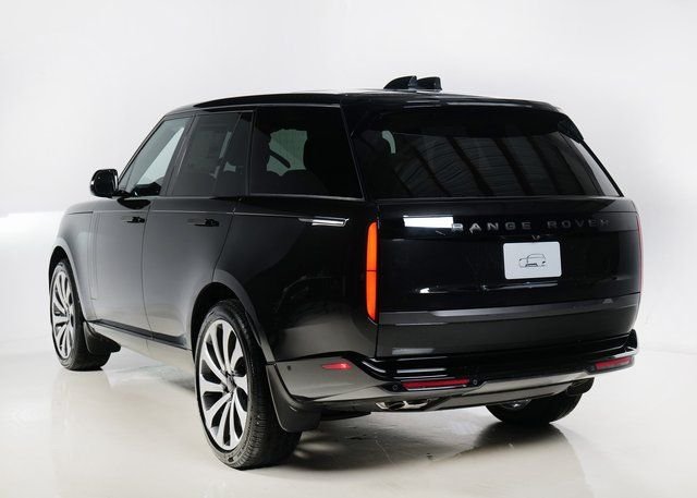 New 2026 Santorini Black Land Rover SE image 30
