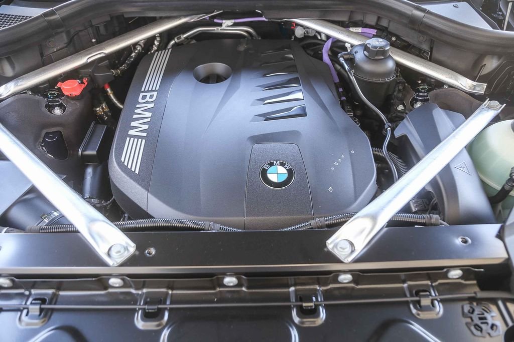 Used 2026 Tanzanite Blue II Metallic BMW xDrive40i image 24