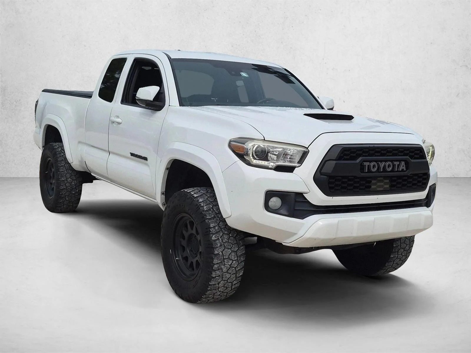 Used 2018 Super White Toyota TRD Sport image 3
