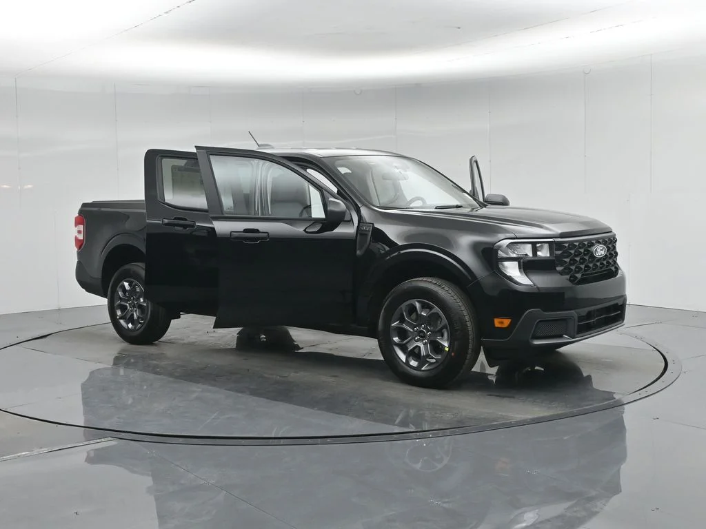 New 2026 Shadow Black Ford XLT image 30