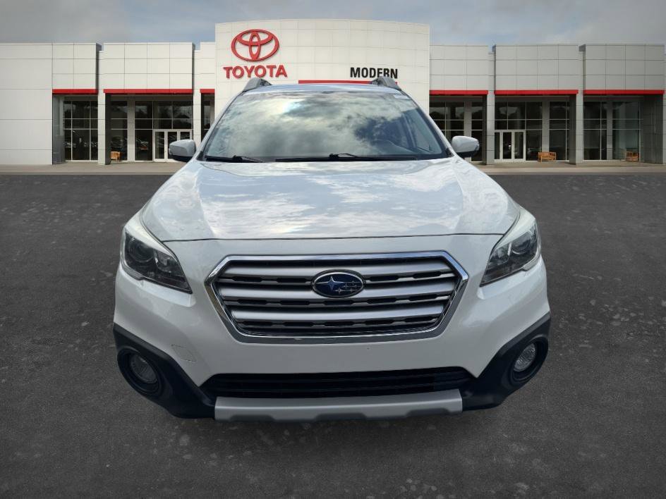 Used 2015 Crystal White Pearl Subaru 2.5i Limited image 2