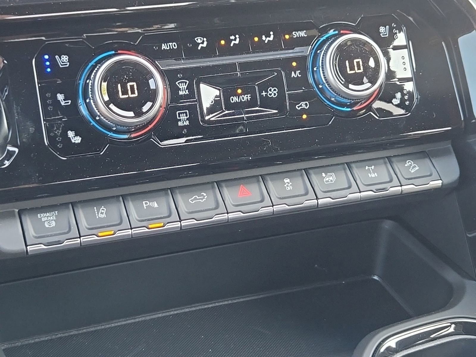 2026 GMC Sierra 2500HD AT4X - Photo 45