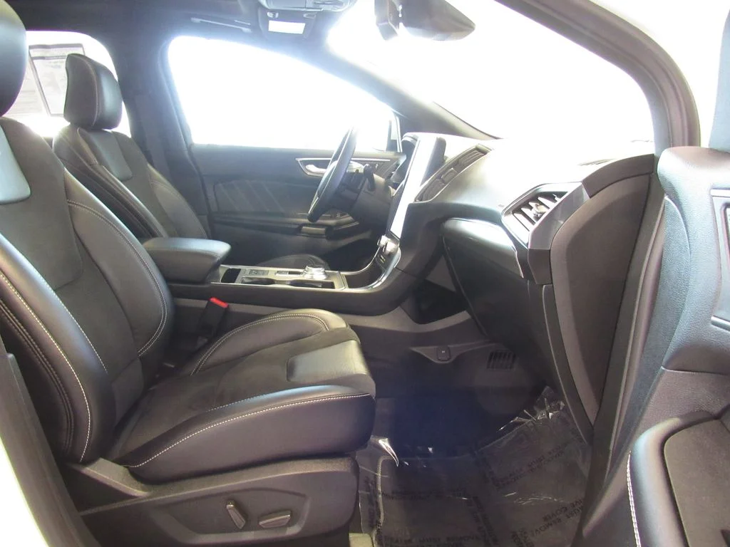 2022 Ford Edge ST - Photo 18