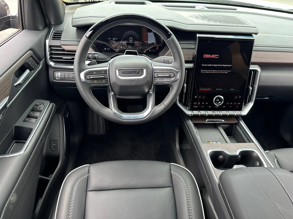 2026 GMC Acadia Denali - Photo 9