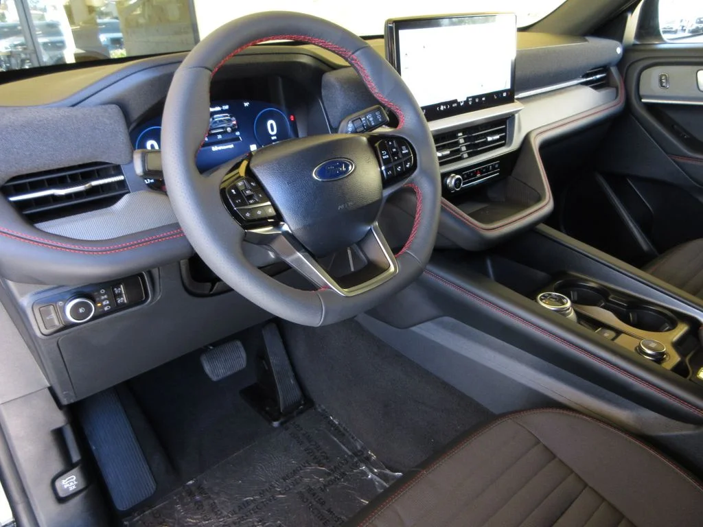 New 2026 Agate Black Metallic Ford ST-Line image 13