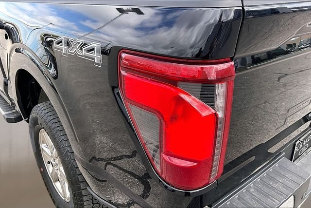 Used 2025 Agate Black Metallic Ford XLT image 26