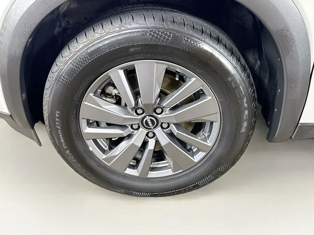 Used 2024 Silver Nissan SV image 40