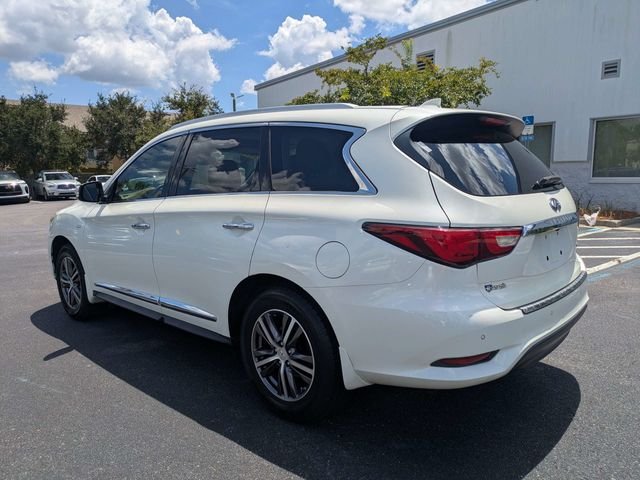 Used 2016 White INFINITI Base image 5