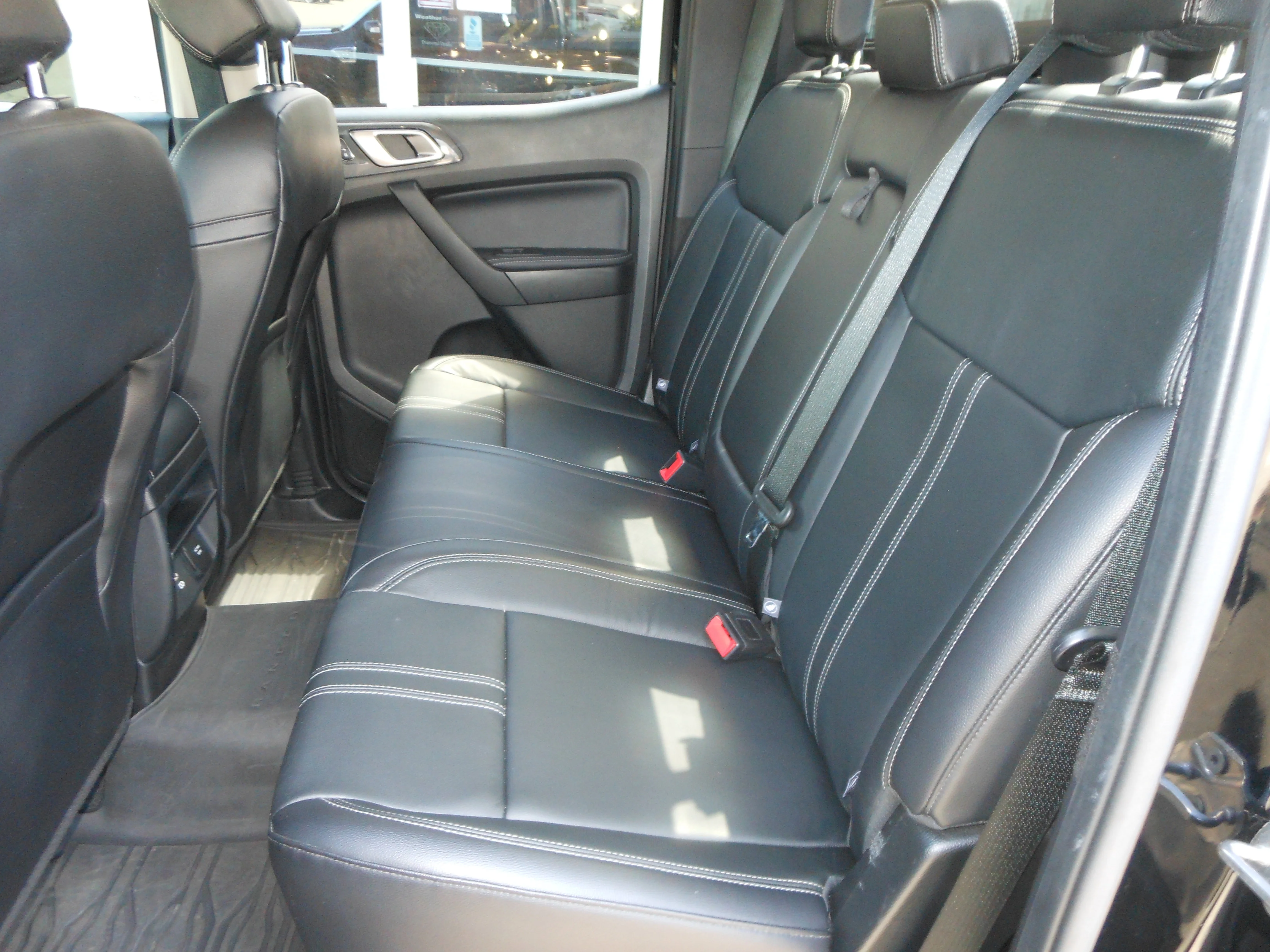 Used 2019 Black Ford LARIAT image 8