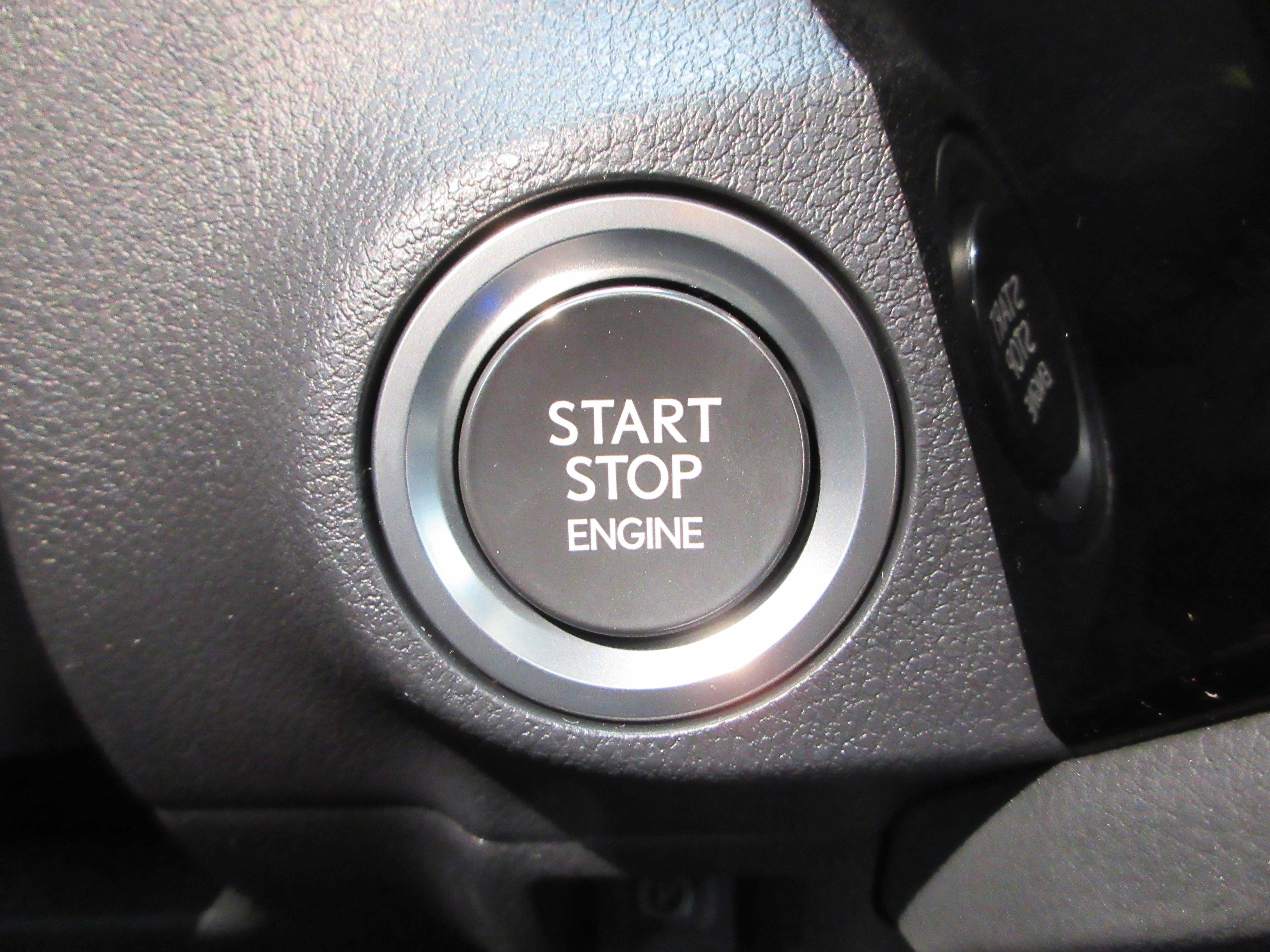 2025 Lexus ES 350 - Photo 34