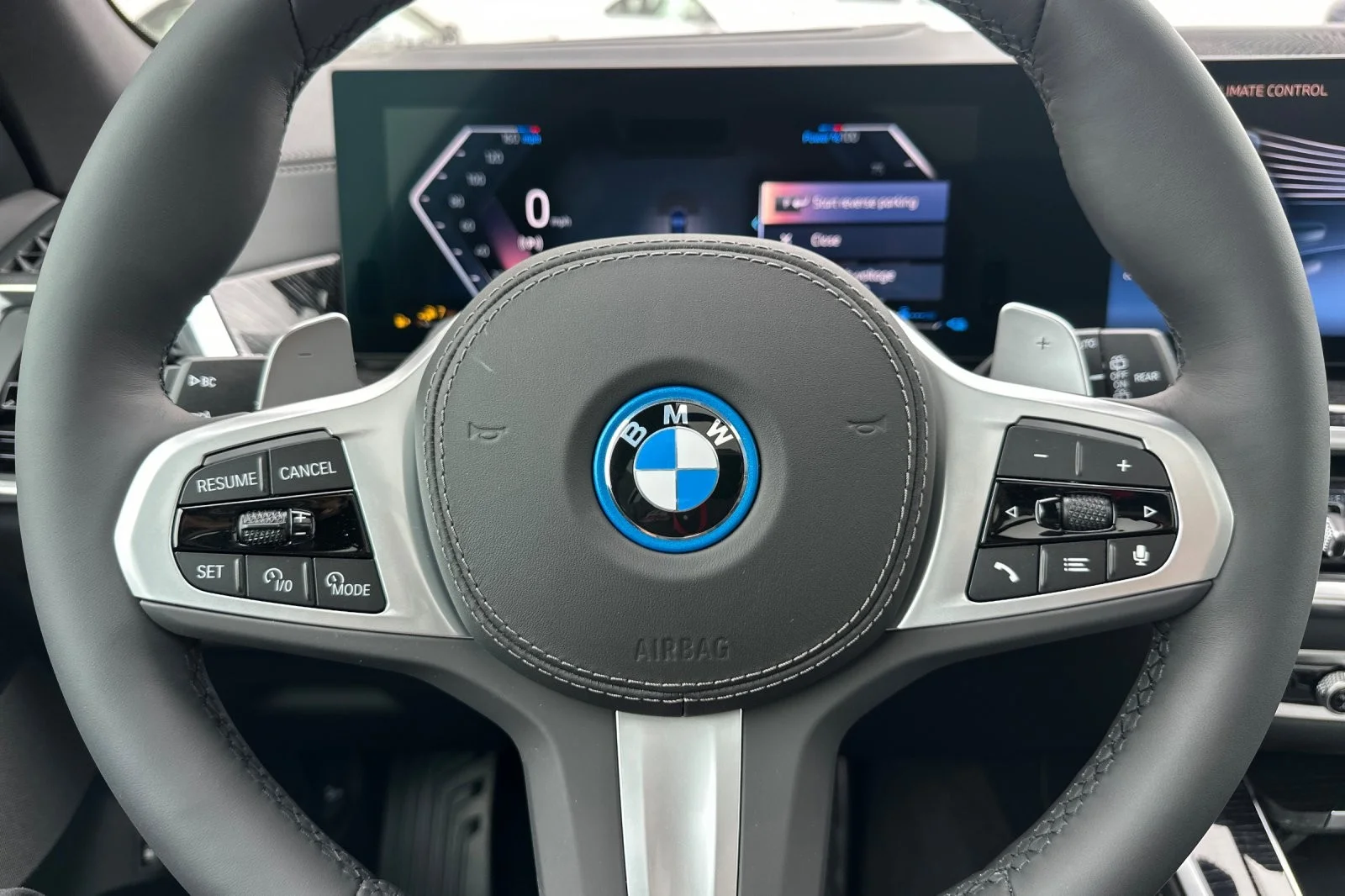 New 2026 Carbon Black Metallic BMW xDrive50e image 23