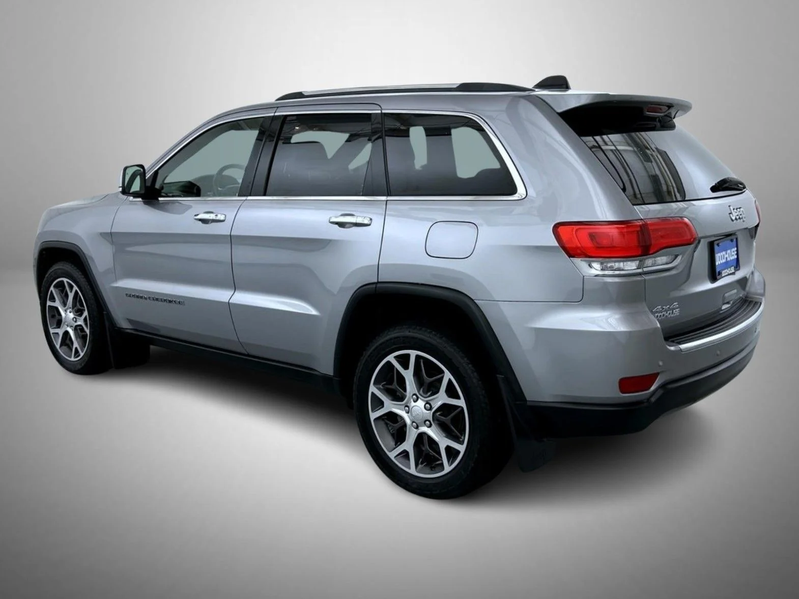 Used 2019 Silver Jeep Limited image 7