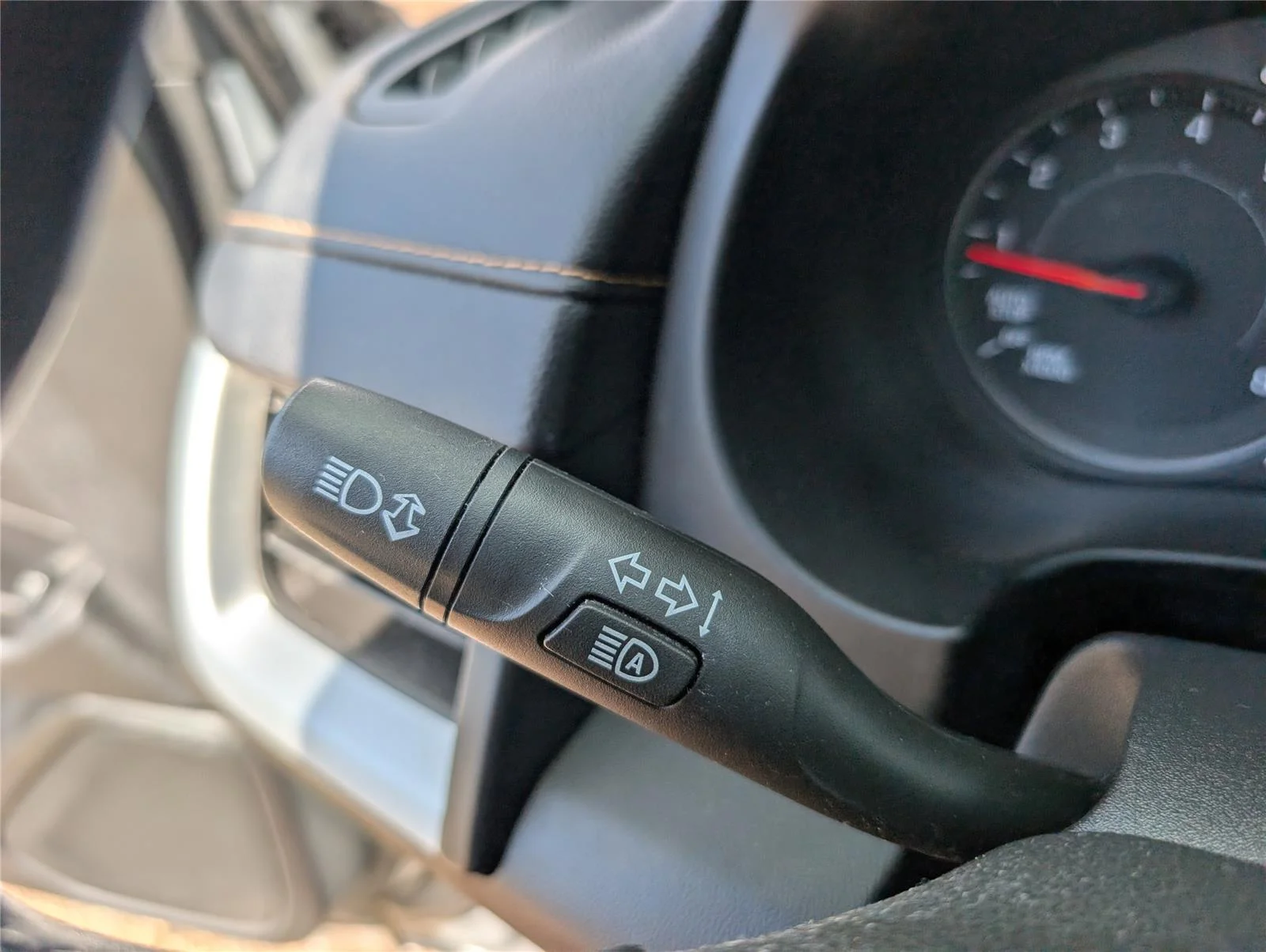 Used 2020 QUICKSILVER METALLIC GMC SLE image 22