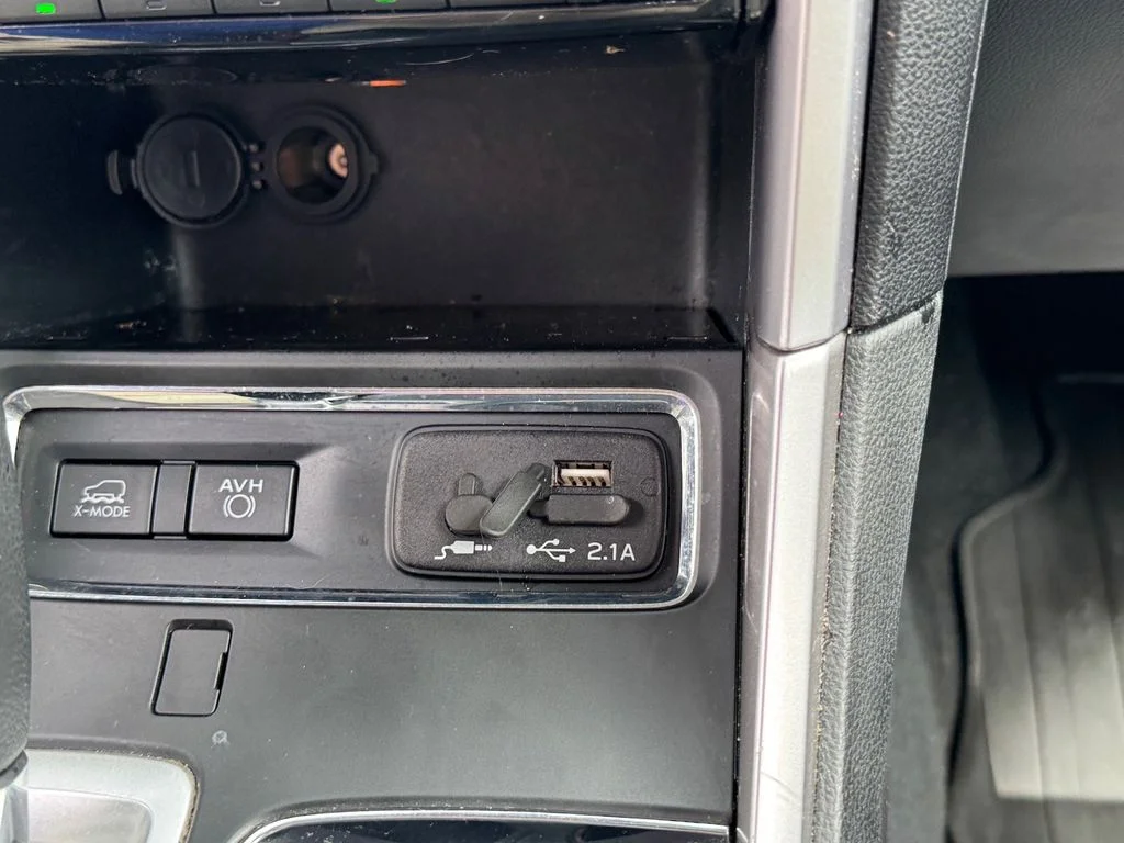 Used 2020 White Subaru Limited image 28