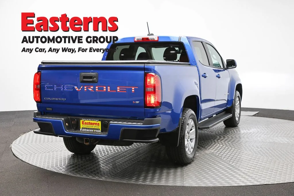 Used 2022 Blue Chevrolet LT image 5