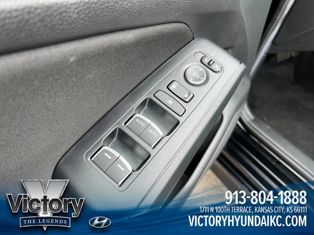 Used 2025  Honda LX image 11