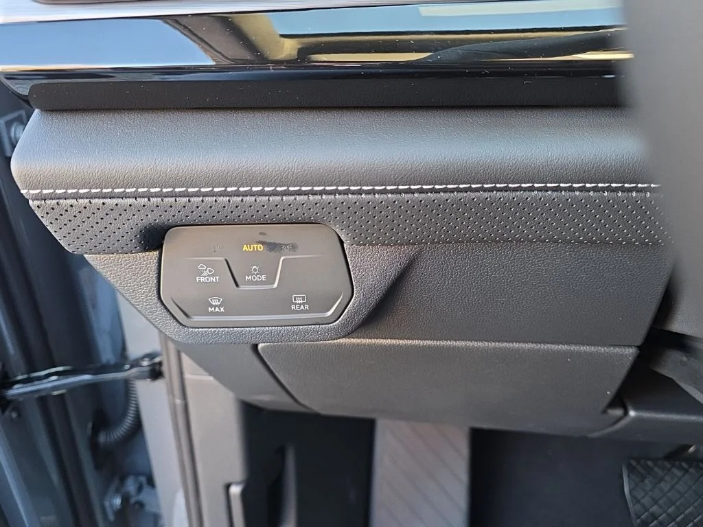 2026 Volkswagen Atlas Cross Sport SE w/Tech - Photo 16