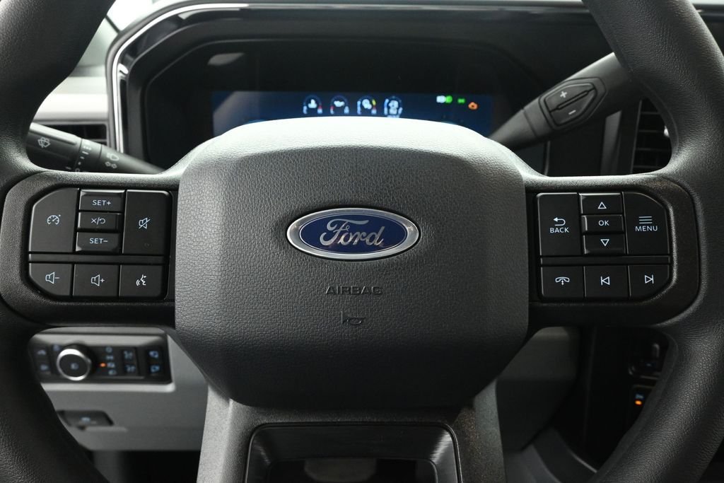 New 2026 Oxford White Ford XLT image 11
