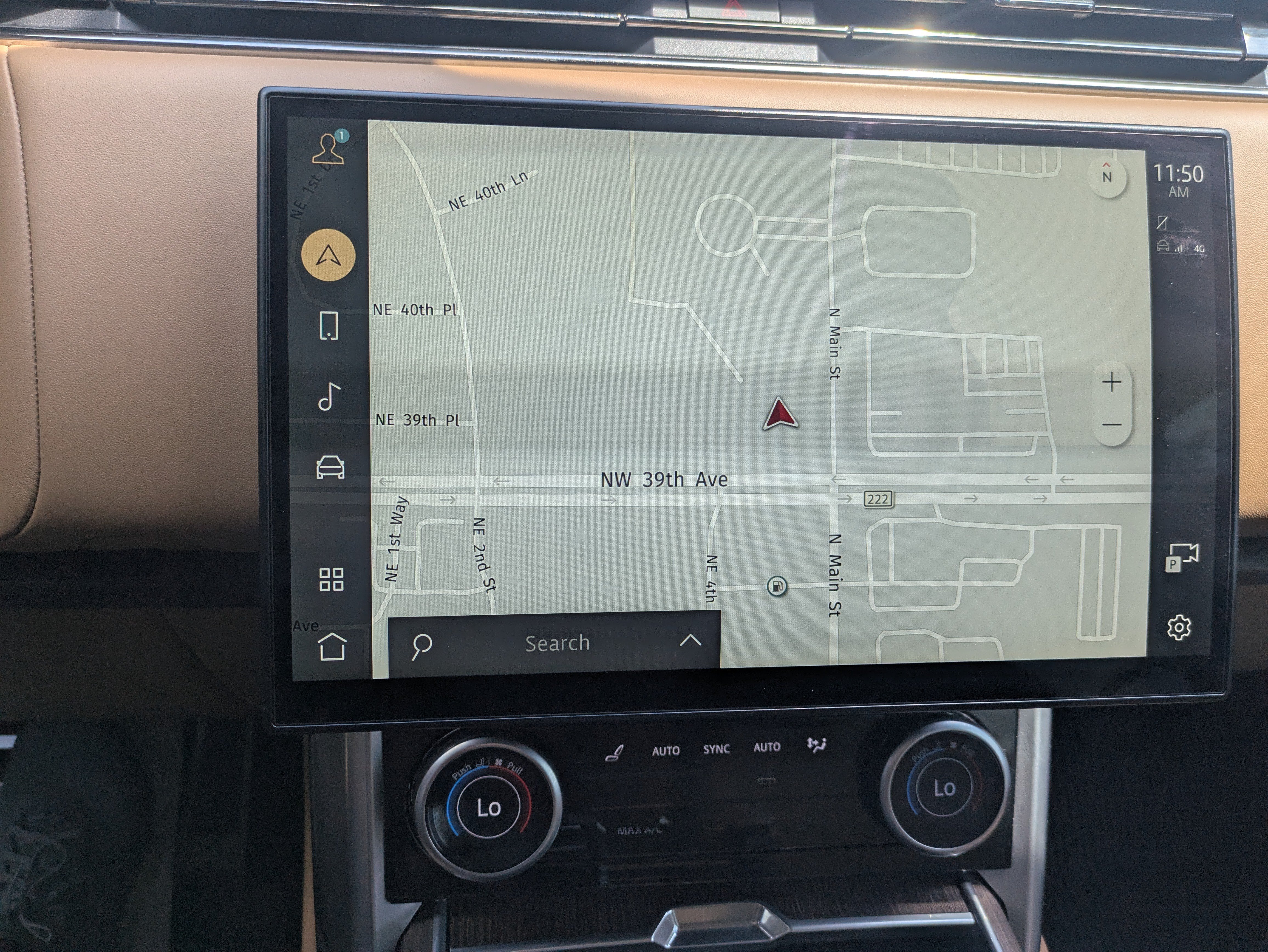 Used 2023 Fuji White Land Rover SE image 22
