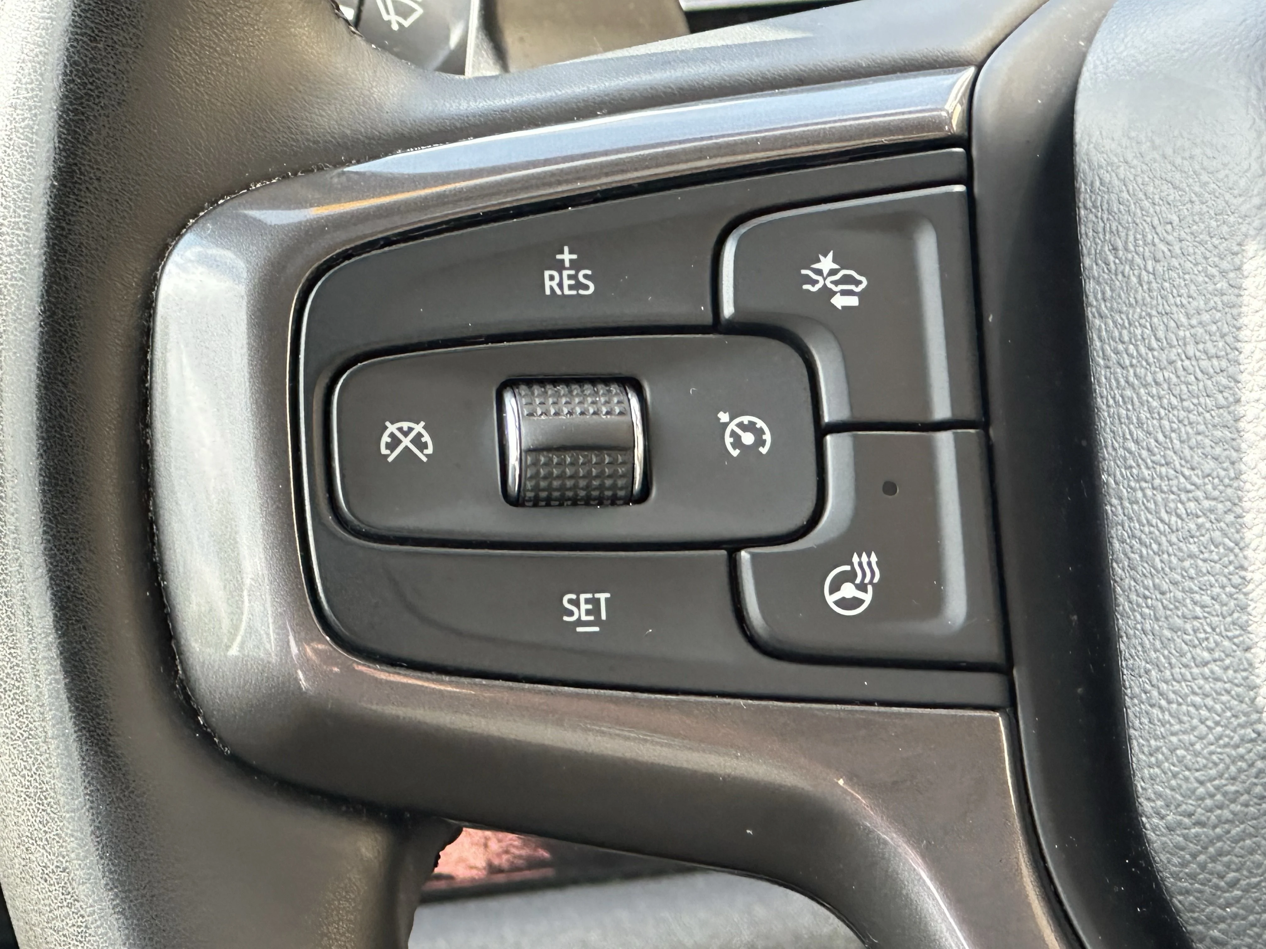 Certified Used 2025  Chevrolet ZR2 image 13