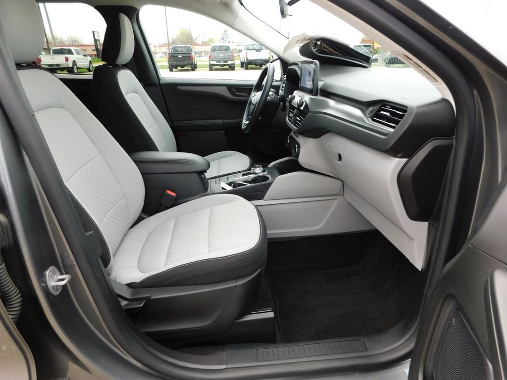 Used 2023 Gray Ford Active image 17