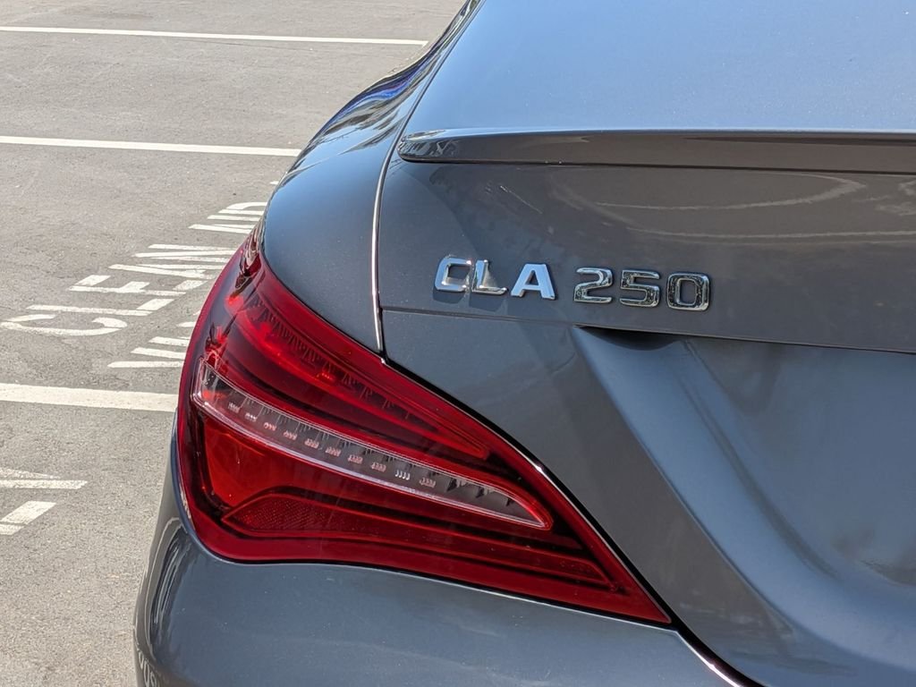 Used 2018  Mercedes-Benz CLA 250 image 25