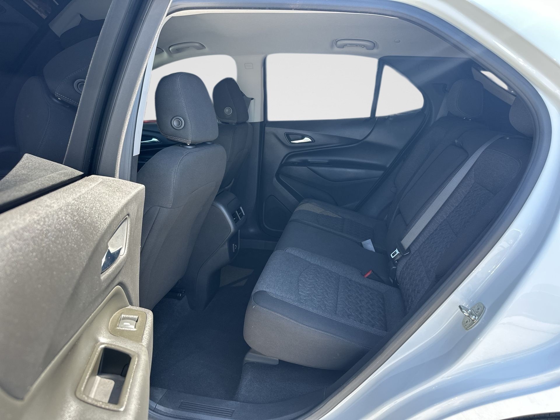 2023 Chevrolet Equinox LT - Photo 24