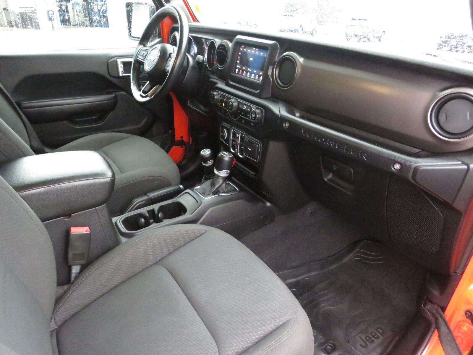 Used 2020 Punkn Metallic Clearcoat Jeep Sport S image 17