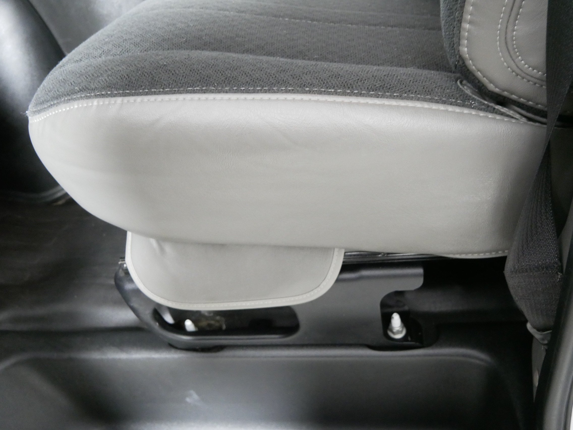 Used 2025 Summit White Chevrolet WT image 20