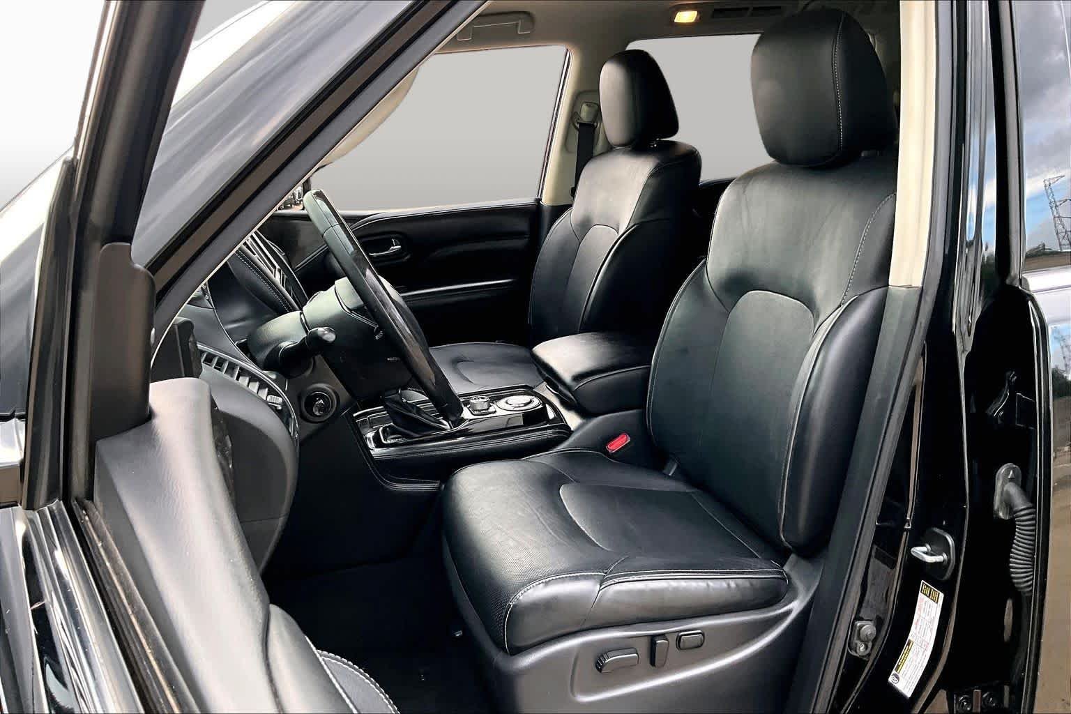 Used 2020 Black Obsidian INFINITI LUXE image 8
