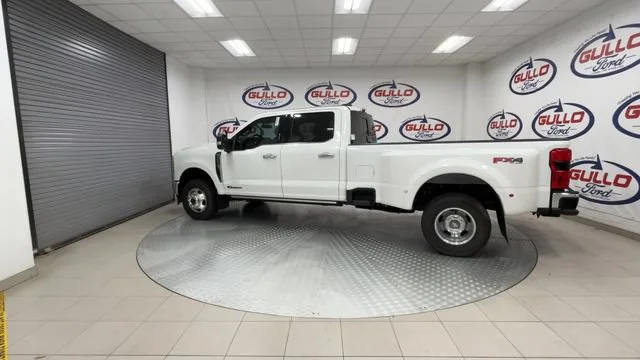 New 2026 Star White Metallic Tri-Coat Ford King Ranch image 9