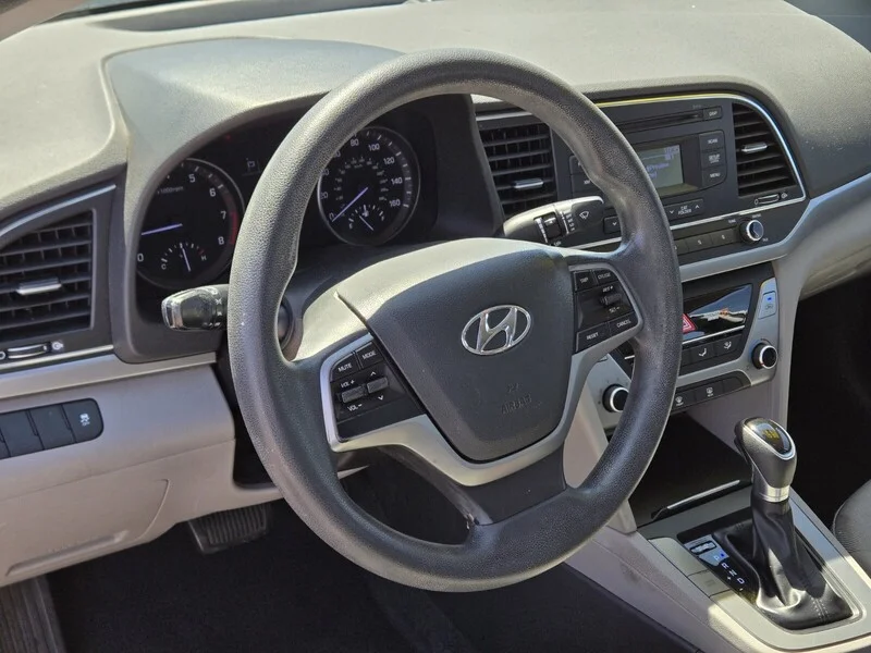 Used 2017 Gray Metallic HYUNDAI SE 2.0L AUTO (ALABAMA) *LTD AVAIL* image 16