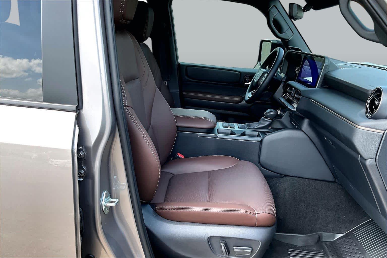 Used 2026 Meteor Shower Toyota  image 9
