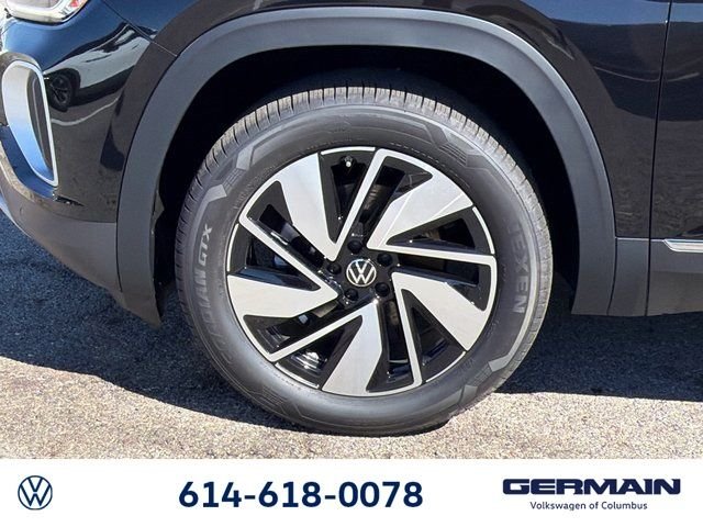 New 2026 Deep Black Pearl Volkswagen 2.0T SEL image 11