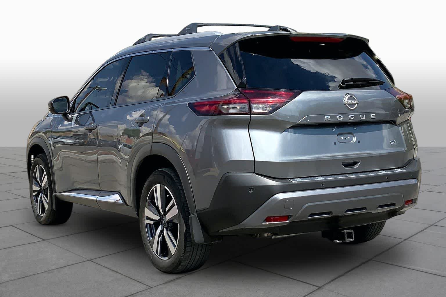 Used 2023 Gun Metallic Nissan SL image 10