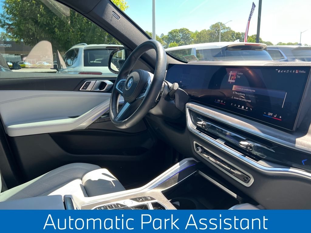 Used 2026 Blue BMW xDrive40i image 28