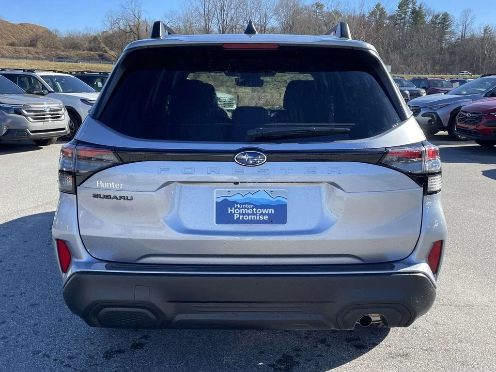 Used 2026 Ice Silver Metallic Subaru Premium image 25