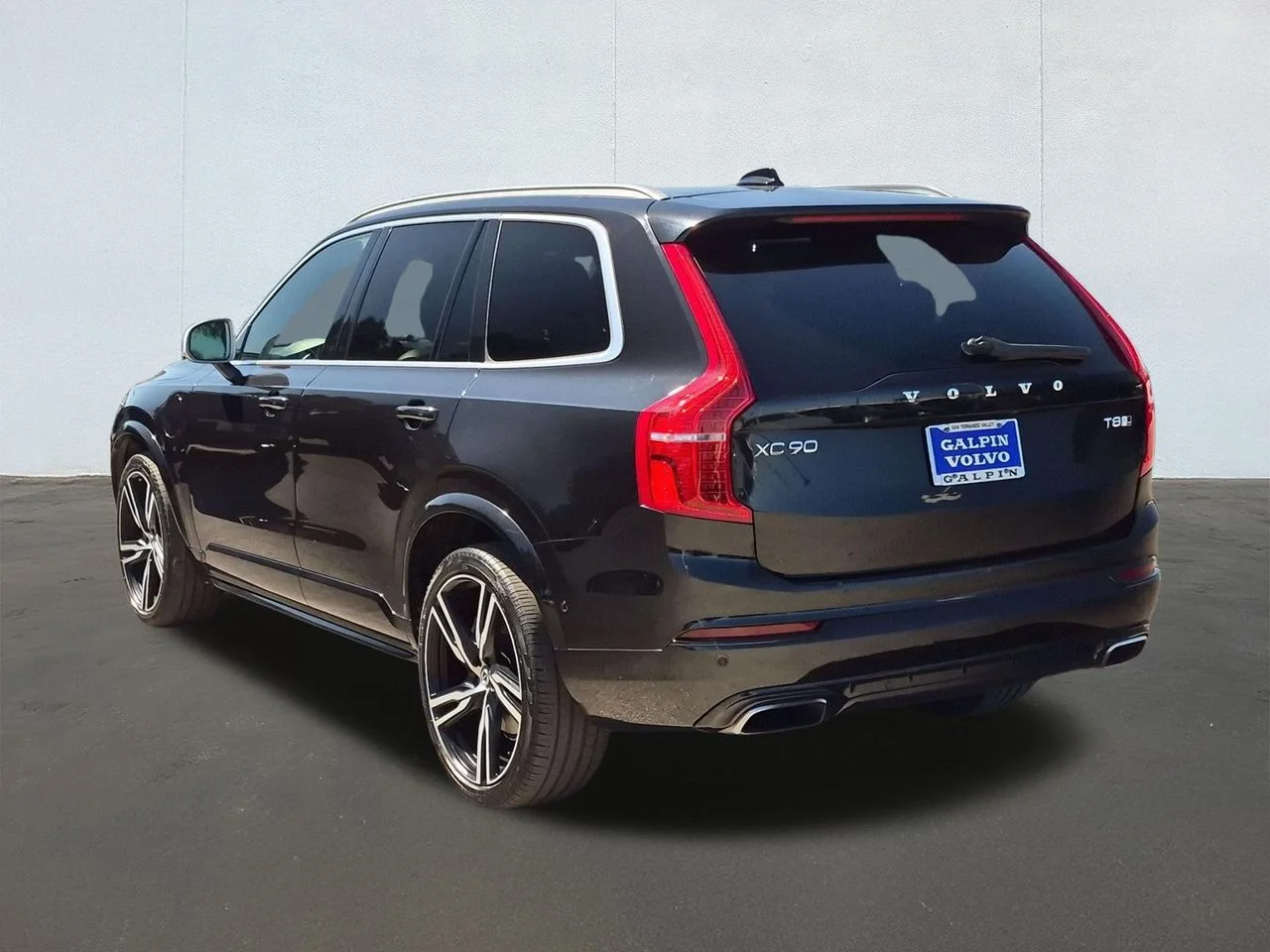 Used 2019 Onyx Black Volvo T8 R-Design image 7