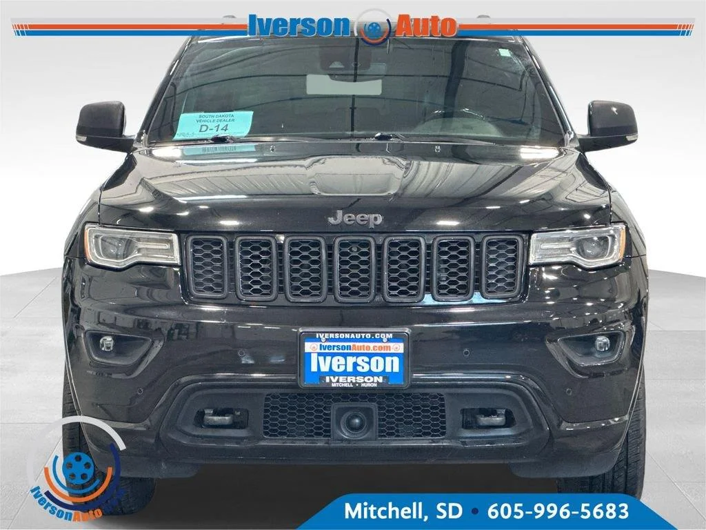 Used 2020 Diamond Black Crystal Pearlcoat Jeep Overland image 3