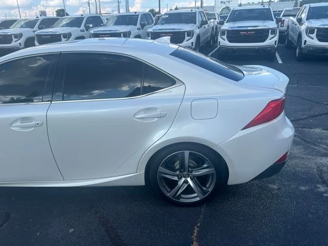 Used 2018 White Lexus 300 image 9