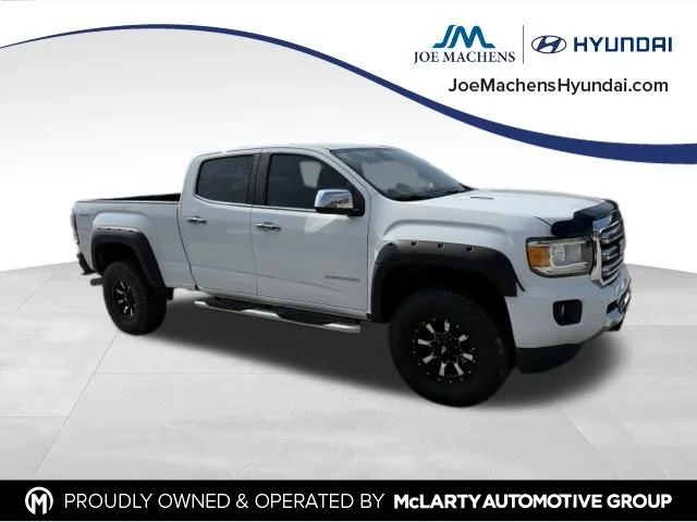 Used 2017 White GMC SLT image 4