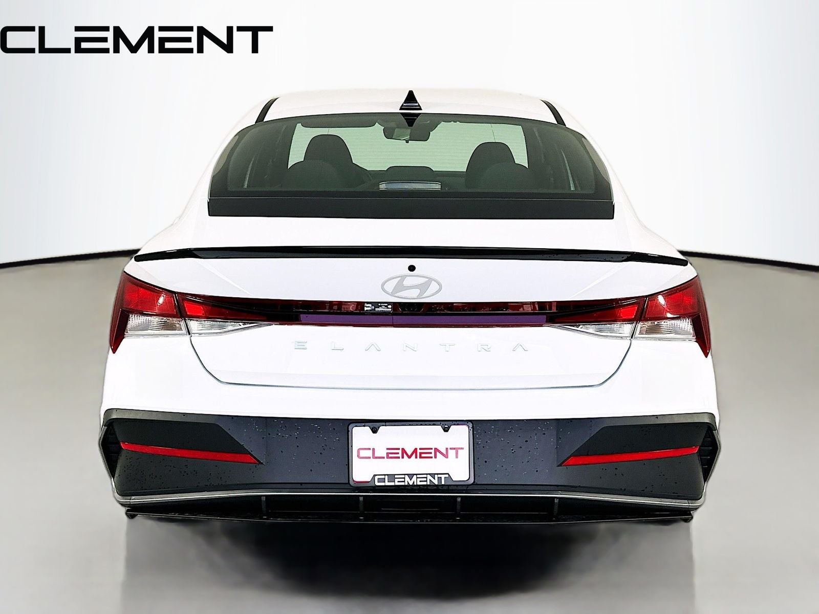 Used 2026 White Hyundai SEL Sport image 8