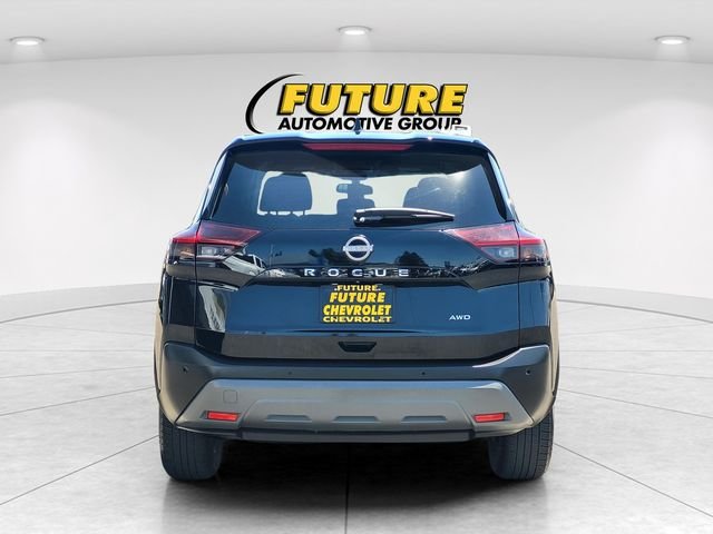 Used 2023 Black Nissan S image 5
