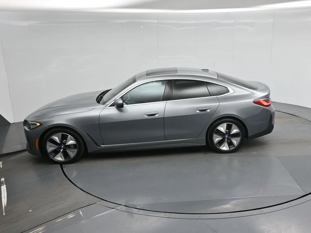 Used 2023 Gray BMW eDrive40 image 45