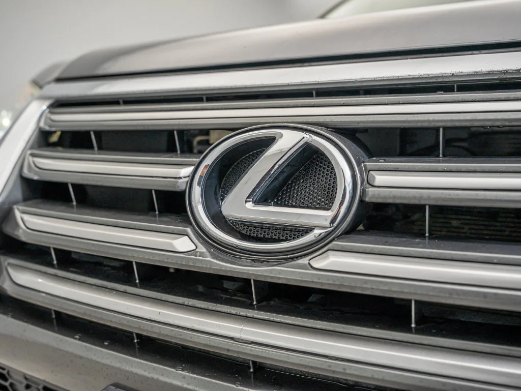 Used 2016 Gray Pearl Lexus 460 image 11
