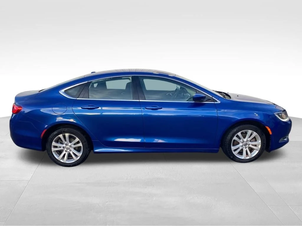 Used 2015 Blue Chrysler Limited image 20
