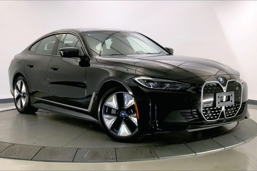 2023 BMW i4 eDrive35's photo