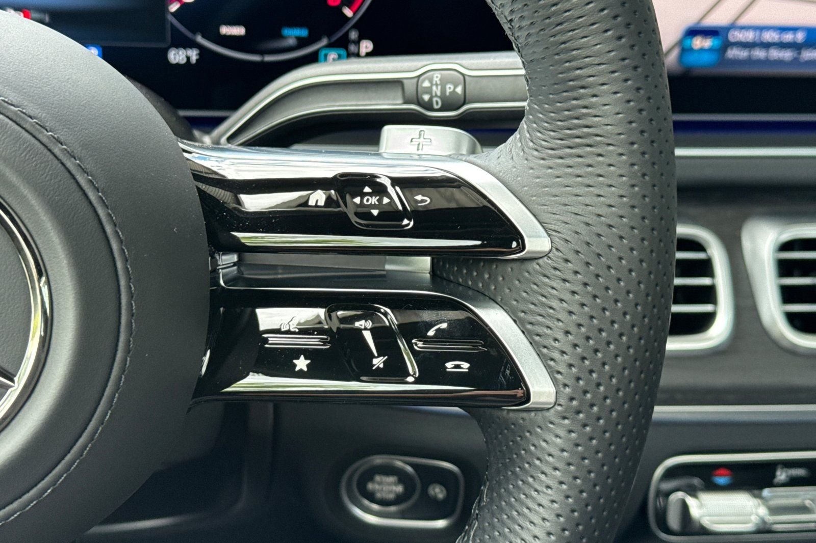 New 2026 Black Mercedes-Benz GLS 450 image 28