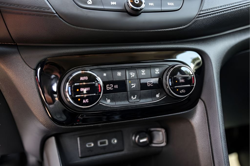 Used 2023 Black Buick Essence image 21